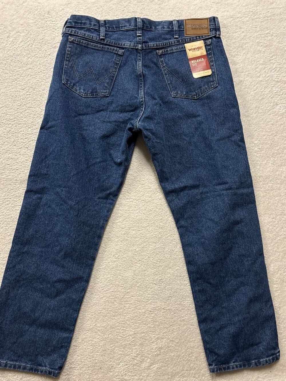 NWT Wrangler Rugged Wear Jeans Mens 36x30 Relaxed Fit Dark Wash Workwear